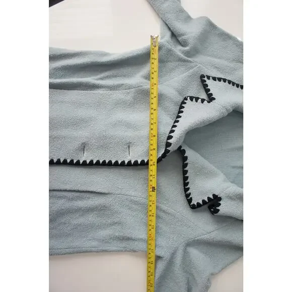 Vintage St. John Blue Knit Jacket with Contrast Trim & Gold Buttons – Size 8 - Picture 6 of 7